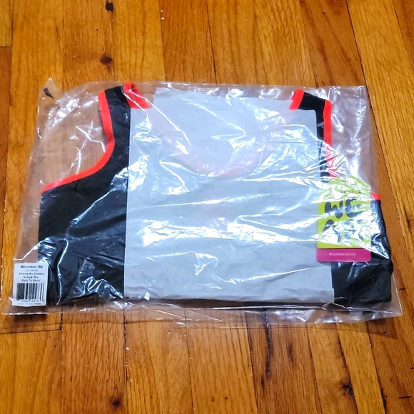 Zumba Wear Strong by Zumba Scoop Bra in Marvelous - Picture 2 of 4